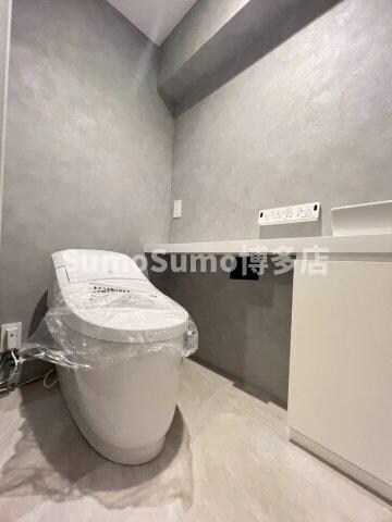 物件内観写真10　(コンパクトで使いやすいトイレです)