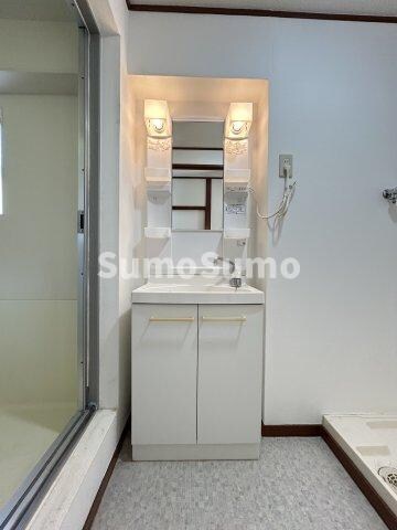 物件内観写真11　(使いやすい洗面所です)