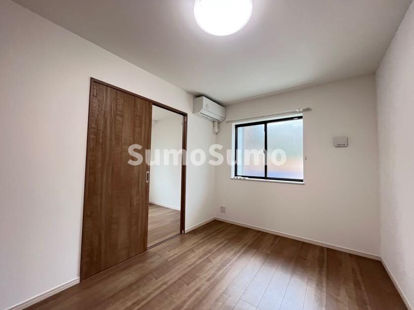 物件内観写真18　(使い勝手のいい寝室です)