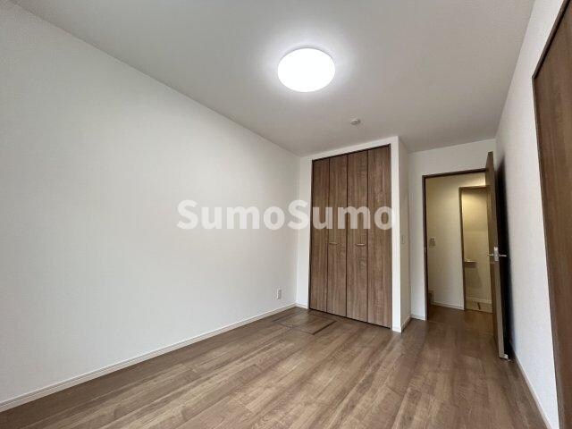 物件内観写真21　(こちらのリビングで趣味の時間をお楽しみください)