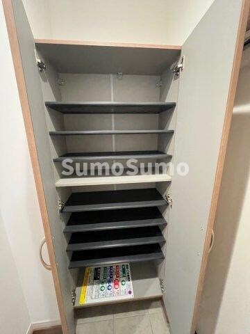 物件内観写真29　(便利な収納スペースです)