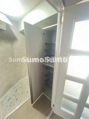 物件内観写真3　(収納のためのスペースです)