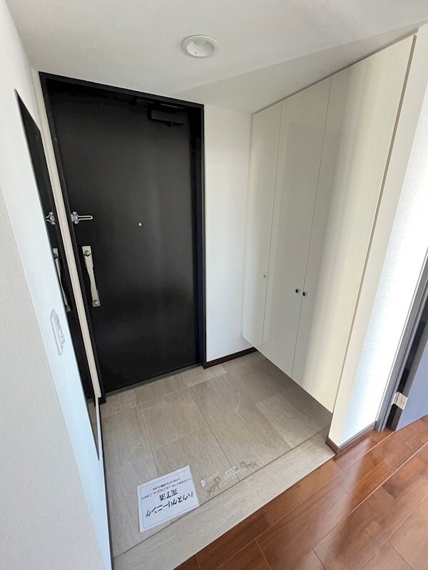 物件内観写真4　(玄関です)