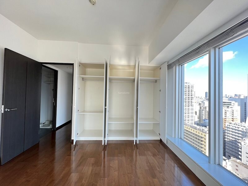 物件内観写真12　(小物を収納するのに便利です)