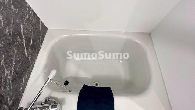 物件内観写真18　(コンパクトで使いやすいお風呂です)
