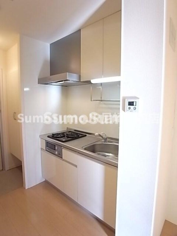 キッチン(コンパクトなキッチンで掃除もラクラク)