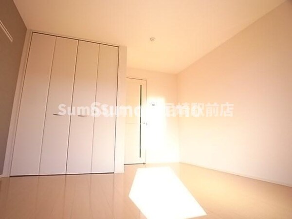 寝室(ゆとりの広さです)