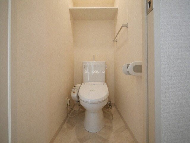 物件内観写真10　(コンパクトで使いやすいトイレです)