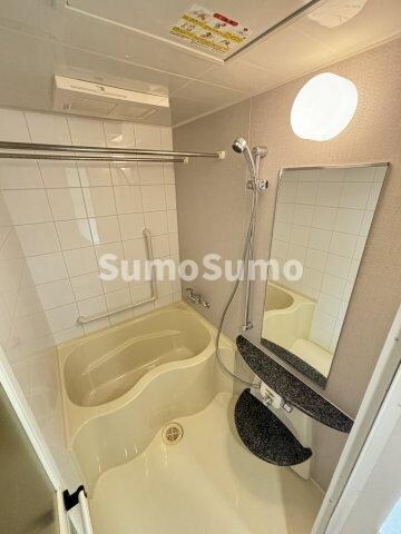 物件内観写真7　(日々の疲れを癒すお風呂付です)