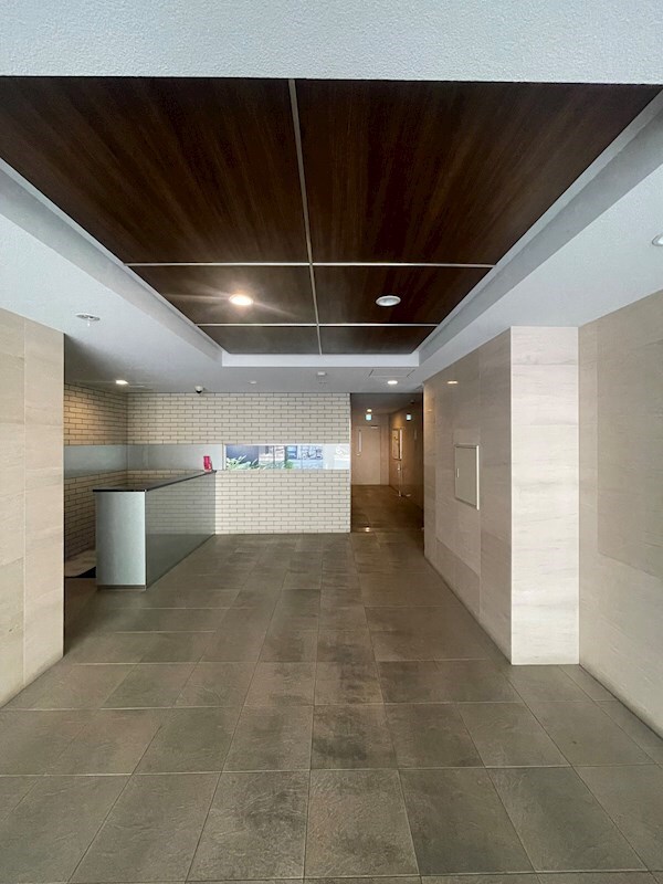 ロビー・ラウンジ(ゆとりのあるロビーです)