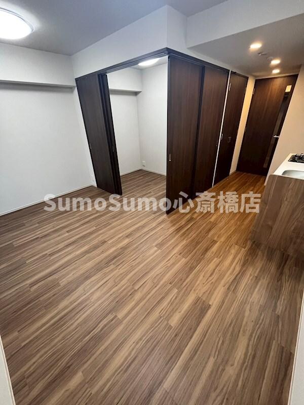 物件内観写真6　(ゆったりとした居間です)