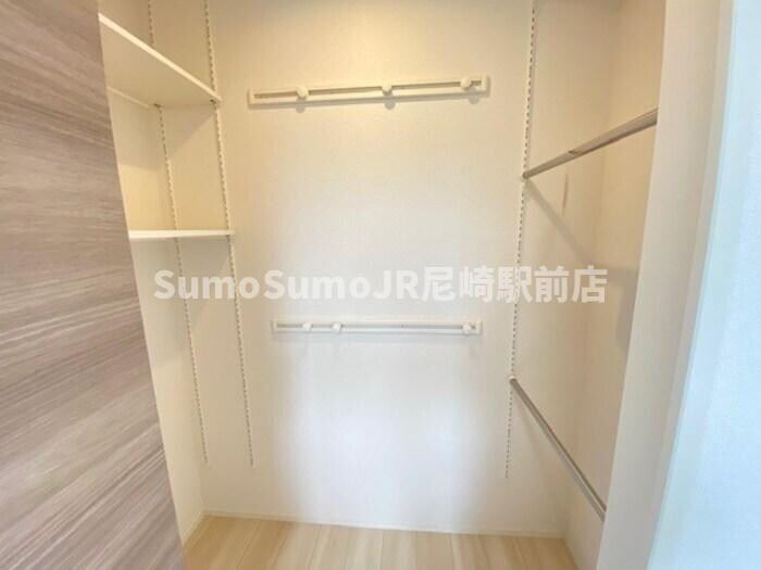 物件内観写真16　(収納スペース豊富です)