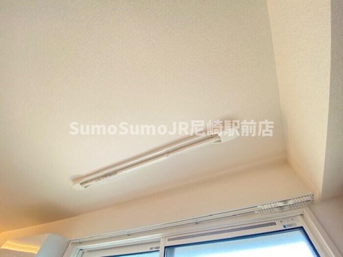 物件内観写真19　(広くて明るい寝室)