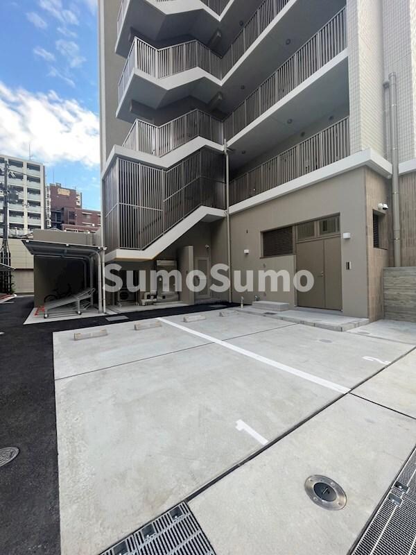 物件外観写真4　(駐車場があります)