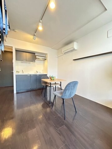 物件外観写真3　(同タイプ別部屋の写真です。)