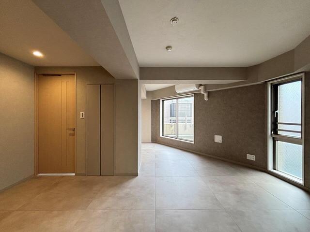 物件内観写真3　( )