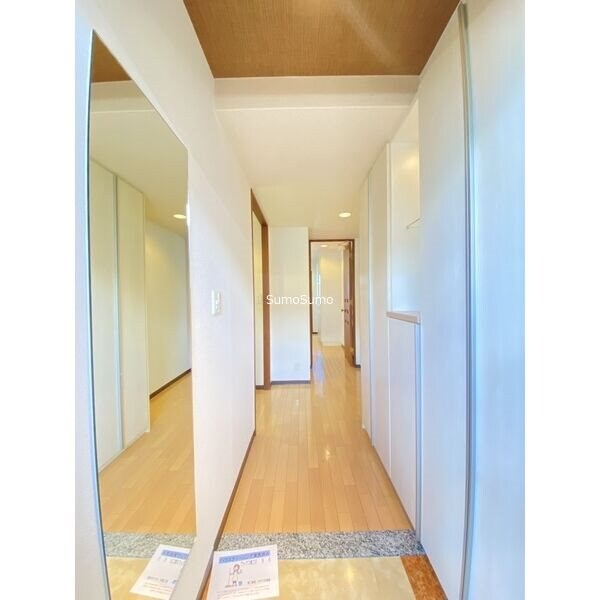 物件内観写真5　(玄関です)