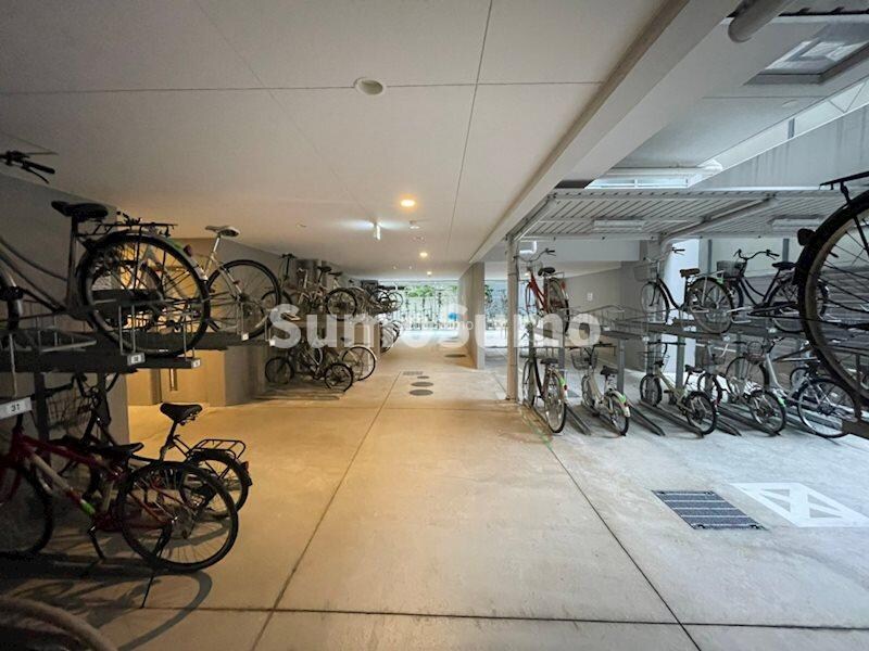 物件外観写真4　(駐車場です)