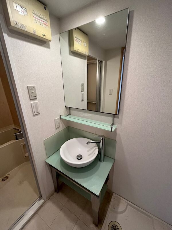 物件内観写真12　(脱衣スペースもあります)