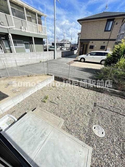 物件内観写真9　(暖かな日差しのふりそそぐバルコニー)