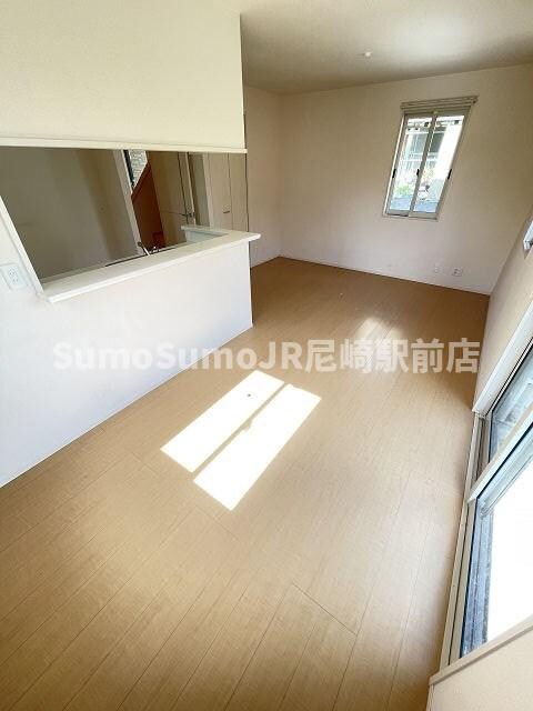 物件内観写真18　(使いやすいリビングです)