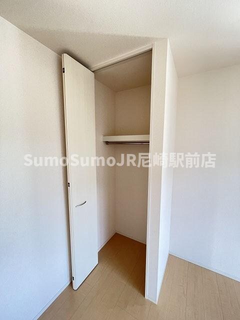 物件内観写真27　(大きなスペースがあり、収納には困りません)