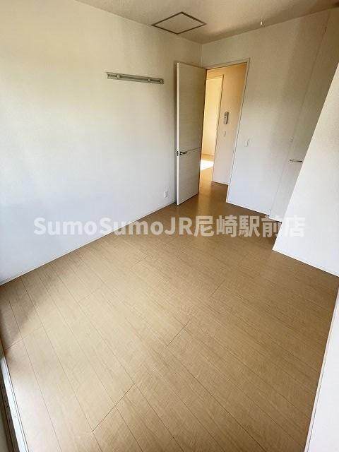 物件内観写真28　(ゆったり過ごせる居間です)