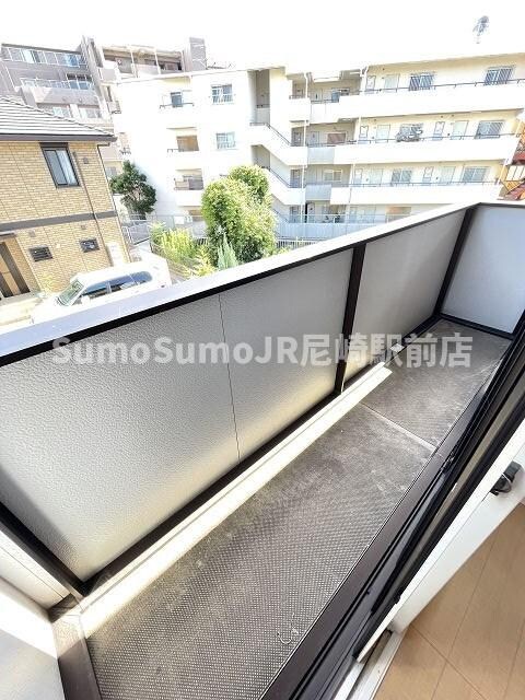 物件内観写真29　(お洗濯にも便利なバルコニー付き)