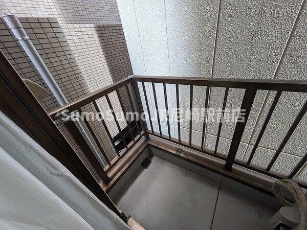 バルコニー(お洗濯にも便利なバルコニー付き)