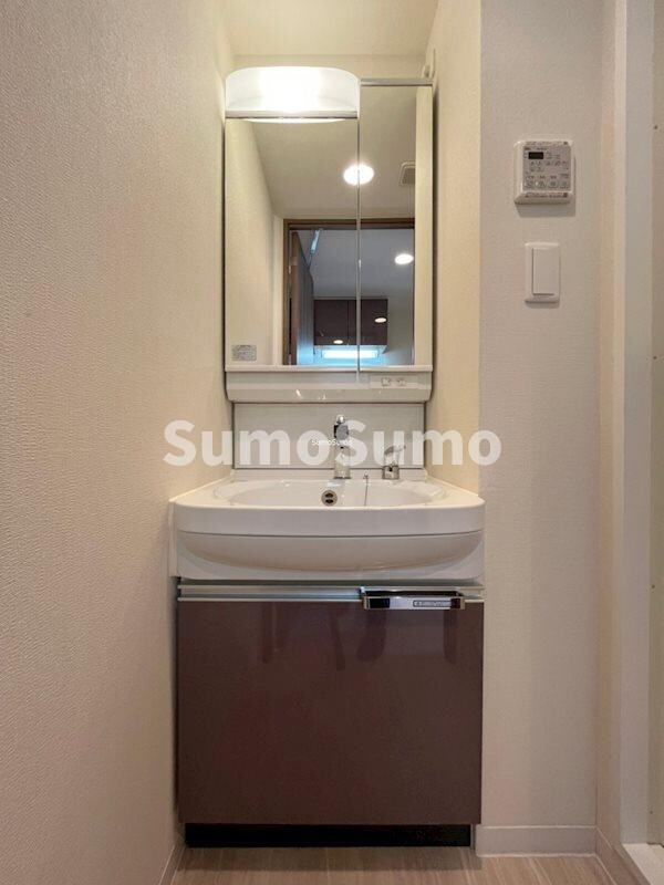 物件内観写真10　(脱衣スペースもあります)