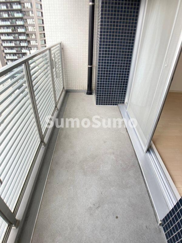 物件内観写真9　(暖かな日差しのふりそそぐバルコニー)