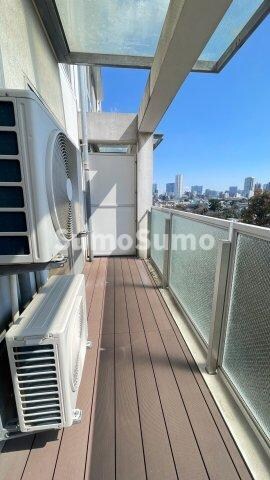 物件内観写真18　(外からの目が気にならないバルコニーで洗濯物が干せます)