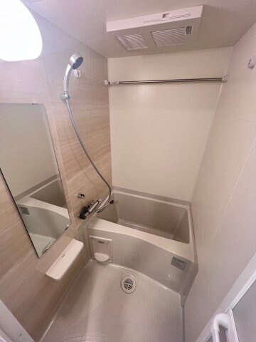 物件内観写真7　(コンパクトで使いやすいお風呂です)