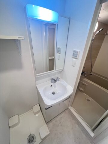 物件内観写真9　(使いやすい洗面所です)