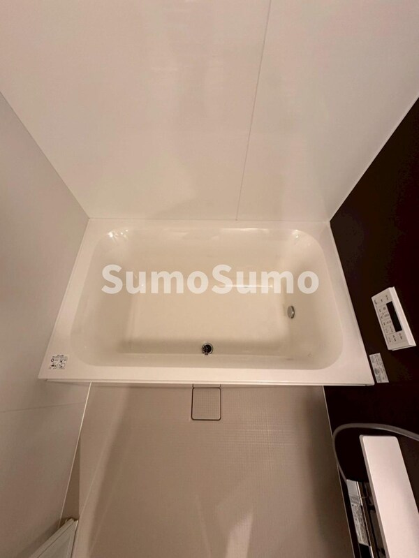 浴室(コンパクトで使いやすいお風呂です)