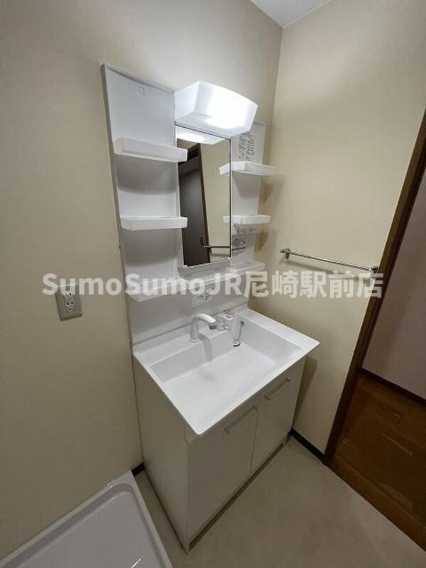 独立洗面台(朝の身支度には欠かせない独立洗面化粧台)