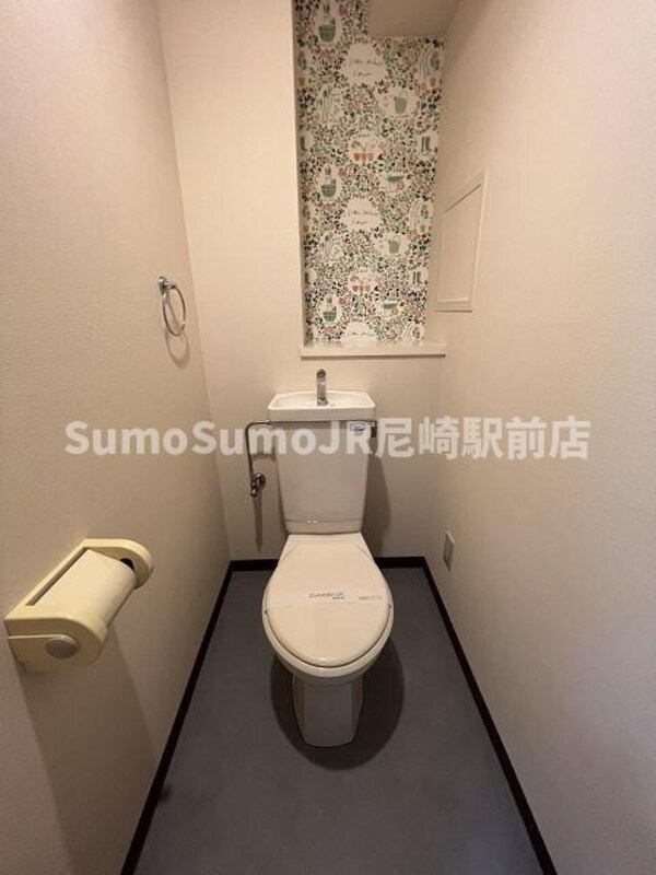 トイレ(シンプルで使いやすいトイレです)