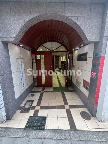 物件外観写真2　(エントランスです)