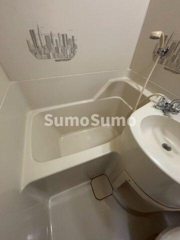 物件内観写真18　(コンパクトで使いやすいお風呂です)