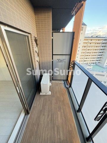 物件内観写真9　(お洗濯にも便利なバルコニー付き)