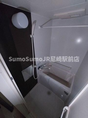 物件内観写真8　(コンパクトで使いやすいお風呂です)