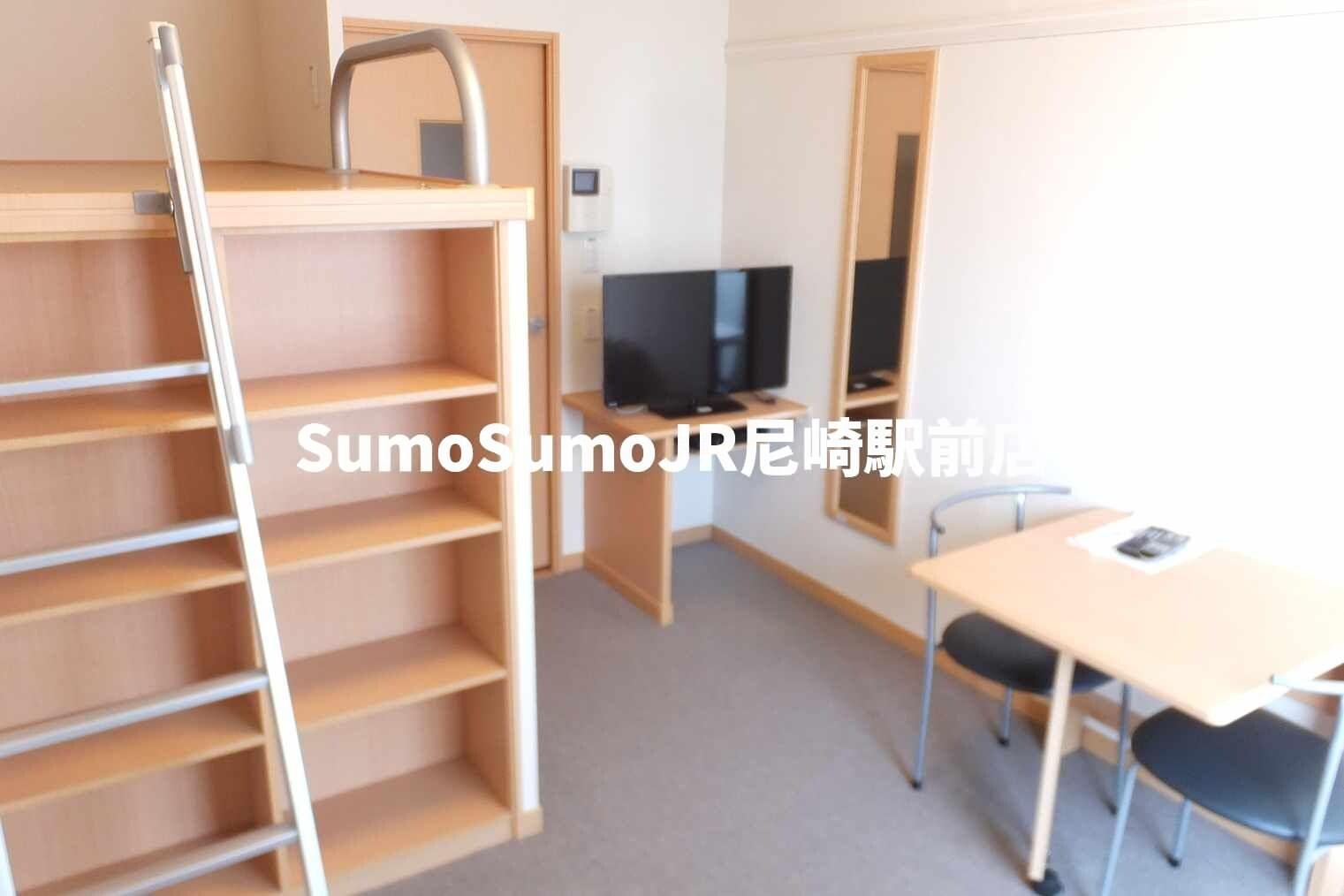 物件内観写真3　(おしゃれなリビングです)