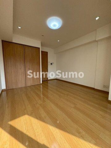 物件内観写真5　(おしゃれなリビングです)