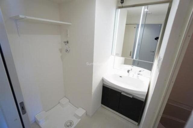 物件内観写真11　(コンパクトで使いやすい洗面所)