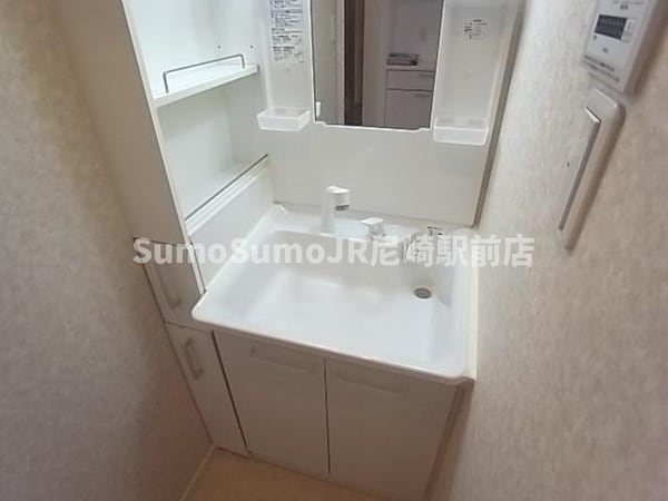 独立洗面台