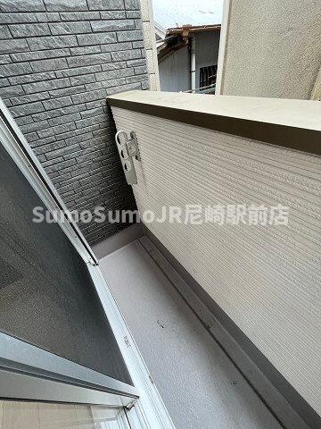 物件内観写真8　(広々としたバルコニーです)