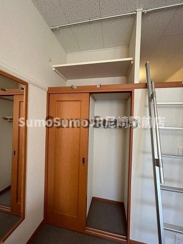 物件内観写真13　(たっぷりとした収納スペースです)