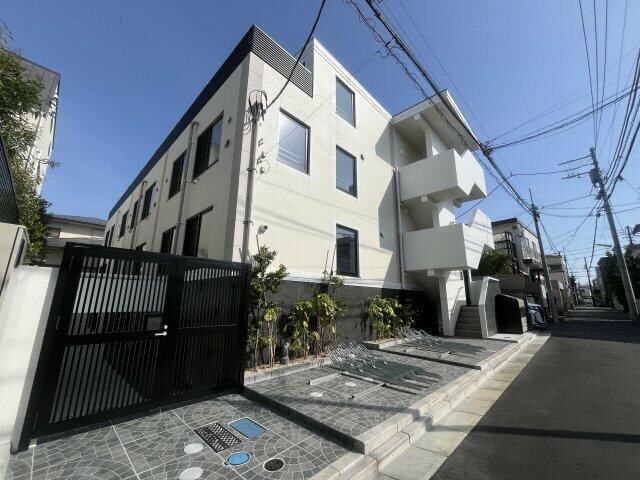 物件外観写真1　( )