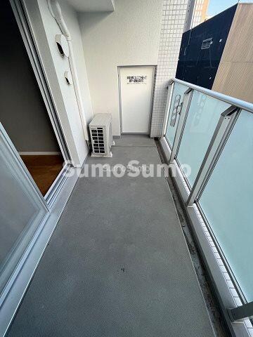 物件内観写真9　(バルコニーがあります)