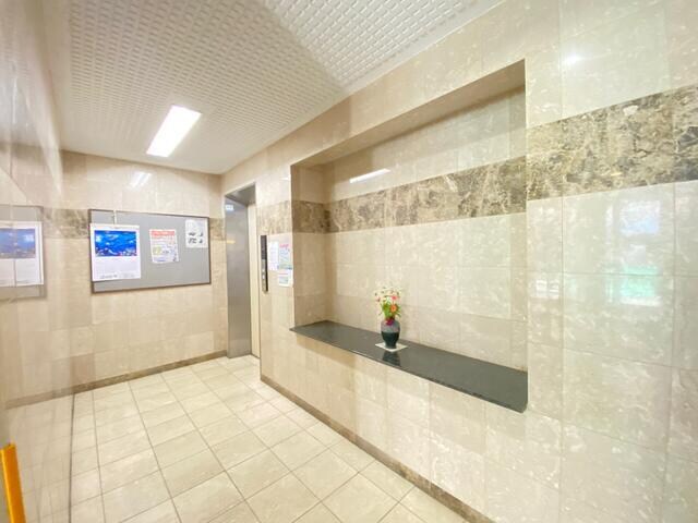 物件外観写真2　( )